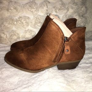 Angelfish Women's Ankle Boots Memory Foam NWT